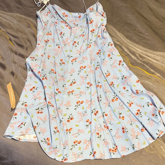 Reformation NWT dress size 8 - Picture 2 of 3